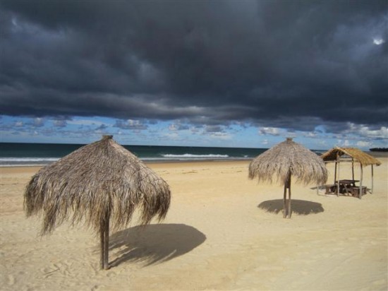 Magical MozambiqueTour stormy beach (Small) Magical MozambiqueTour stormy beach (Small)